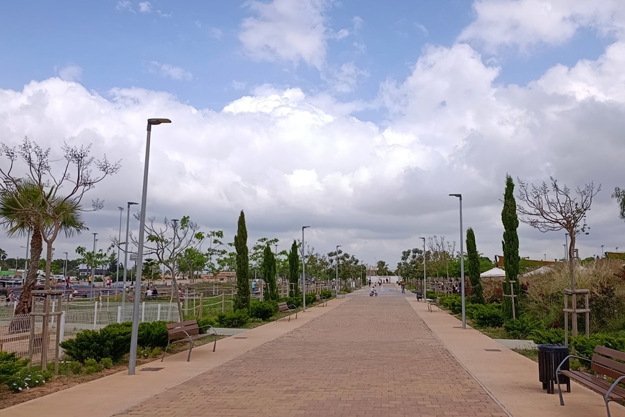 Nubes en el primer día del mes de mayo en el parque de La Siesta